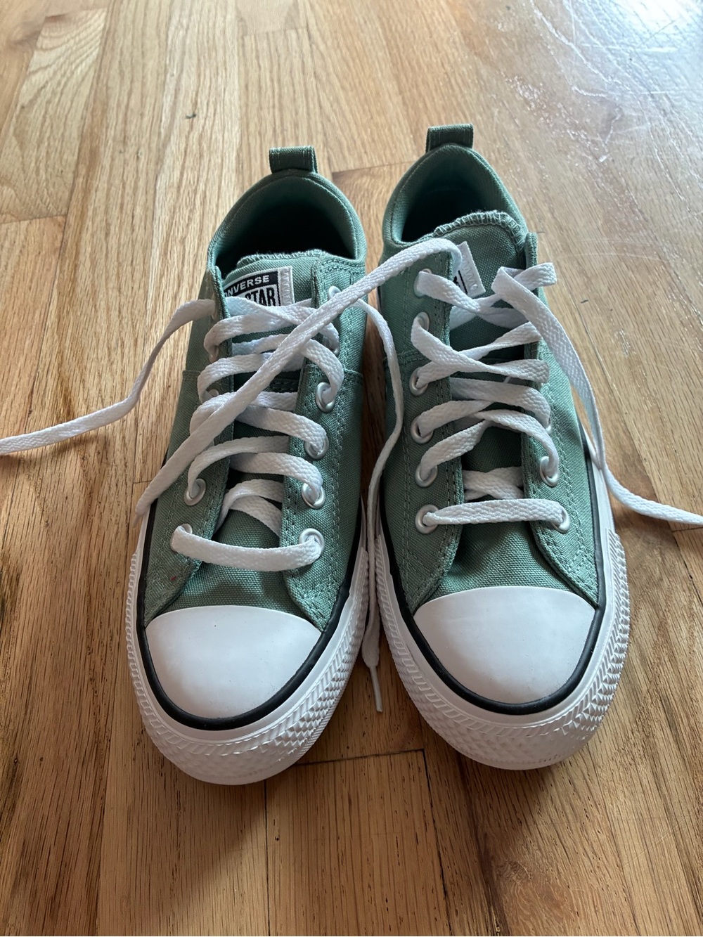 Converse Kids Low-Top Sneakers in Sage Green and White